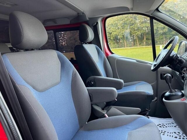 Красный Рено Трафик, объемом двигателя 2 л и пробегом 174 тыс. км за 8100 $, фото 10 на Automoto.ua