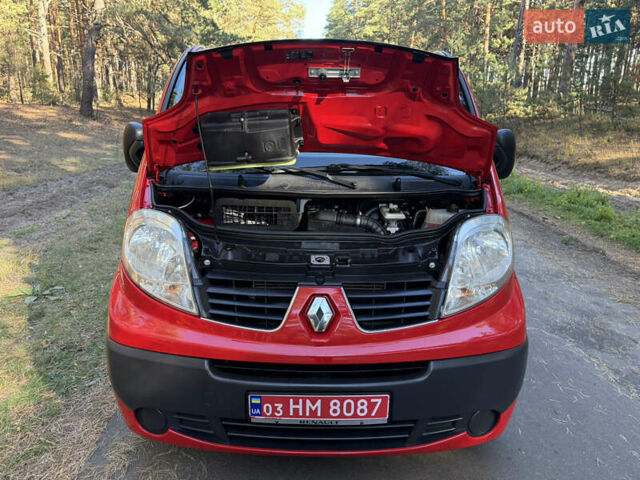 Красный Рено Трафик, объемом двигателя 2 л и пробегом 280 тыс. км за 14800 $, фото 55 на Automoto.ua