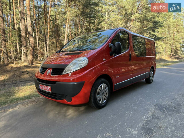 Красный Рено Трафик, объемом двигателя 2 л и пробегом 280 тыс. км за 14800 $, фото 6 на Automoto.ua