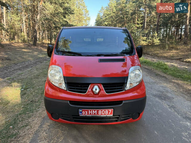 Красный Рено Трафик, объемом двигателя 2 л и пробегом 280 тыс. км за 14800 $, фото 22 на Automoto.ua