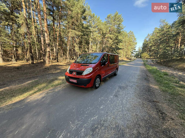 Красный Рено Трафик, объемом двигателя 2 л и пробегом 280 тыс. км за 14800 $, фото 65 на Automoto.ua