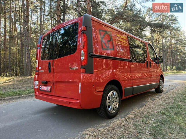 Красный Рено Трафик, объемом двигателя 2 л и пробегом 280 тыс. км за 14800 $, фото 14 на Automoto.ua