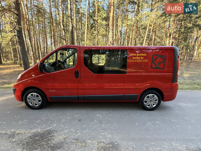 Красный Рено Трафик, объемом двигателя 2 л и пробегом 280 тыс. км за 14800 $, фото 7 на Automoto.ua