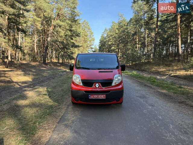 Красный Рено Трафик, объемом двигателя 2 л и пробегом 280 тыс. км за 14800 $, фото 63 на Automoto.ua