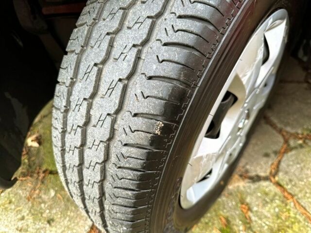 Красный Рено Трафик, объемом двигателя 2 л и пробегом 174 тыс. км за 8100 $, фото 22 на Automoto.ua