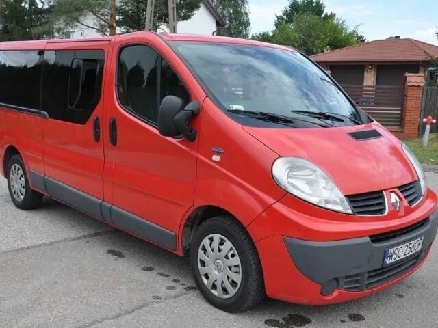 Червоний Рено Трафік, об'ємом двигуна 2 л та пробігом 175 тис. км за 8900 $, фото 1 на Automoto.ua