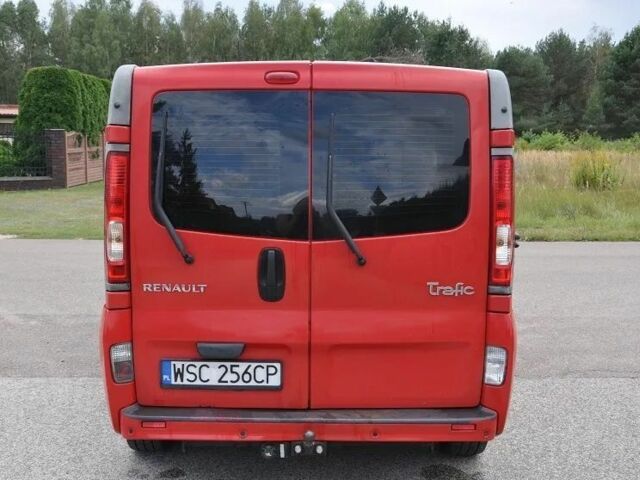 Червоний Рено Трафік, об'ємом двигуна 2 л та пробігом 175 тис. км за 8900 $, фото 4 на Automoto.ua