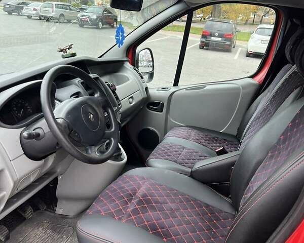 Рено Трафик 2014 в Луцке на Automoto.ua Красный Рено Трафик, объемом двигателя 2 л и пробегом 423 тыс. км за 13300 $, фото 10 на Automoto.ua