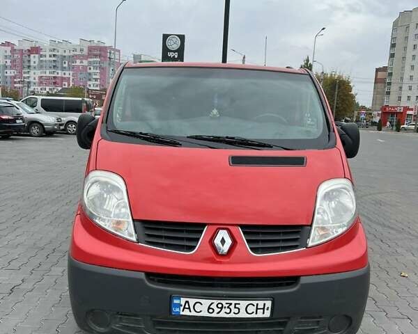 Рено Трафик 2014 в Луцке на Automoto.ua Красный Рено Трафик, объемом двигателя 2 л и пробегом 423 тыс. км за 13300 $, фото 1 на Automoto.ua