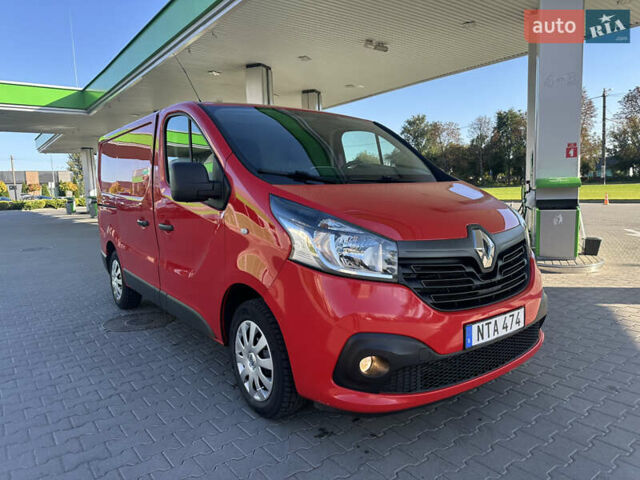 Красный Рено Трафик, объемом двигателя 1.6 л и пробегом 140 тыс. км за 13999 $, фото 13 на Automoto.ua