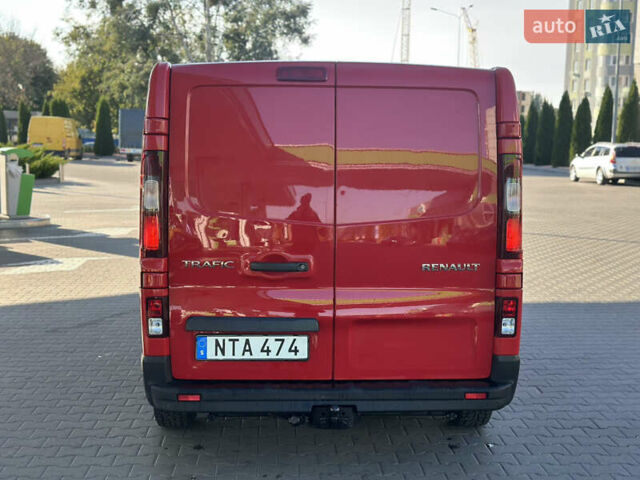 Красный Рено Трафик, объемом двигателя 1.6 л и пробегом 140 тыс. км за 14350 $, фото 8 на Automoto.ua