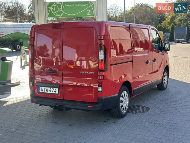 Красный Рено Трафик, объемом двигателя 1.6 л и пробегом 140 тыс. км за 13999 $, фото 7 на Automoto.ua