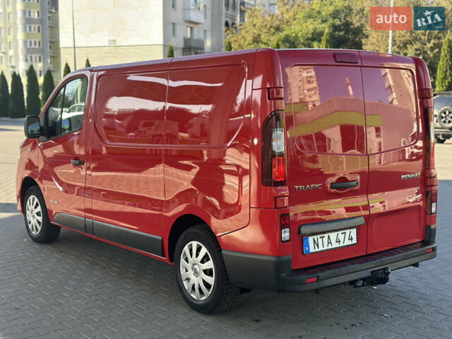 Красный Рено Трафик, объемом двигателя 1.6 л и пробегом 140 тыс. км за 13999 $, фото 9 на Automoto.ua