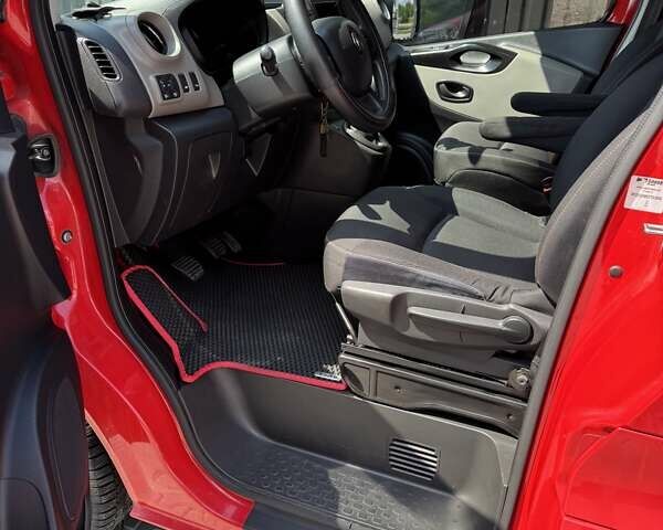 Красный Рено Трафик, объемом двигателя 1.6 л и пробегом 290 тыс. км за 16700 $, фото 8 на Automoto.ua
