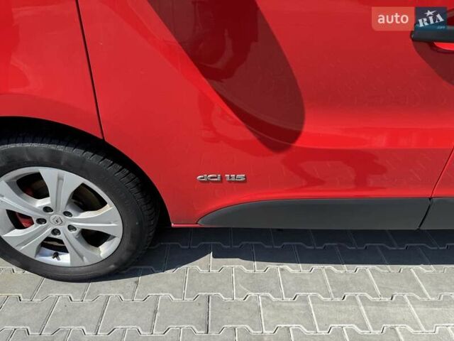 Красный Рено Трафик, объемом двигателя 1.6 л и пробегом 290 тыс. км за 16700 $, фото 15 на Automoto.ua