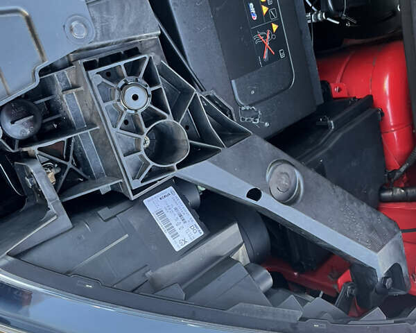 Червоний Рено Трафік, об'ємом двигуна 0 л та пробігом 223 тис. км за 14990 $, фото 32 на Automoto.ua