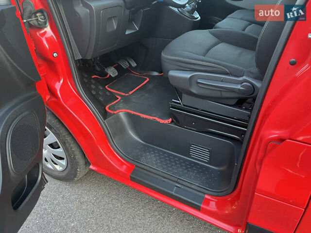 Червоний Рено Трафік, об'ємом двигуна 0 л та пробігом 223 тис. км за 14990 $, фото 27 на Automoto.ua