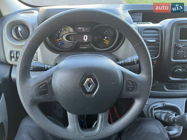 Червоний Рено Трафік, об'ємом двигуна 0 л та пробігом 223 тис. км за 14990 $, фото 30 на Automoto.ua