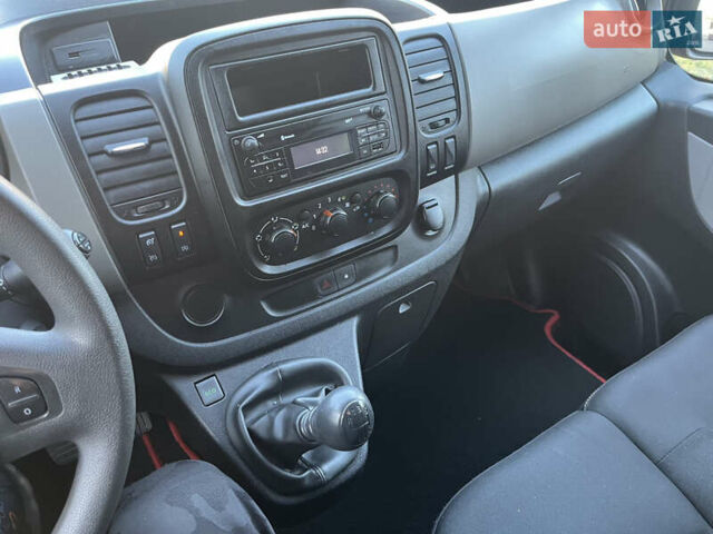 Червоний Рено Трафік, об'ємом двигуна 0 л та пробігом 223 тис. км за 14800 $, фото 37 на Automoto.ua