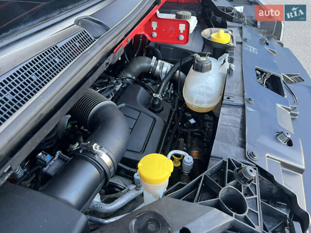 Червоний Рено Трафік, об'ємом двигуна 0 л та пробігом 223 тис. км за 14800 $, фото 1 на Automoto.ua