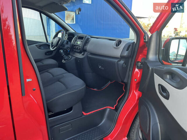 Червоний Рено Трафік, об'ємом двигуна 0 л та пробігом 223 тис. км за 14800 $, фото 17 на Automoto.ua