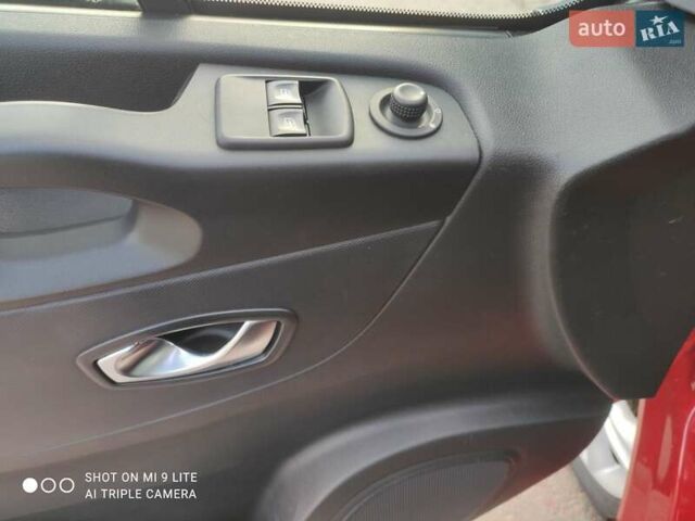 Красный Рено Трафик, объемом двигателя 2 л и пробегом 250 тыс. км за 25500 $, фото 29 на Automoto.ua