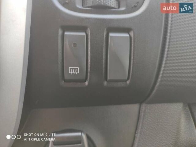 Красный Рено Трафик, объемом двигателя 2 л и пробегом 250 тыс. км за 25500 $, фото 11 на Automoto.ua