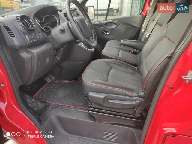 Красный Рено Трафик, объемом двигателя 2 л и пробегом 250 тыс. км за 25500 $, фото 28 на Automoto.ua