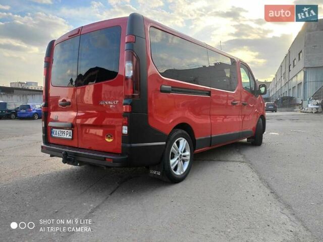 Красный Рено Трафик, объемом двигателя 2 л и пробегом 250 тыс. км за 25500 $, фото 4 на Automoto.ua