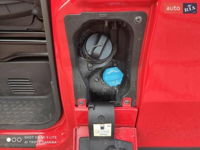 Красный Рено Трафик, объемом двигателя 2 л и пробегом 250 тыс. км за 25500 $, фото 27 на Automoto.ua