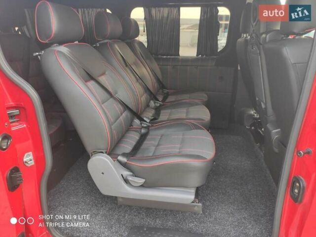 Красный Рено Трафик, объемом двигателя 2 л и пробегом 250 тыс. км за 25500 $, фото 24 на Automoto.ua