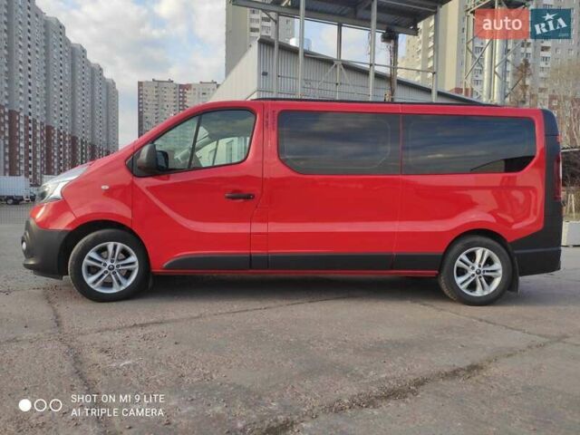 Красный Рено Трафик, объемом двигателя 2 л и пробегом 250 тыс. км за 25500 $, фото 3 на Automoto.ua