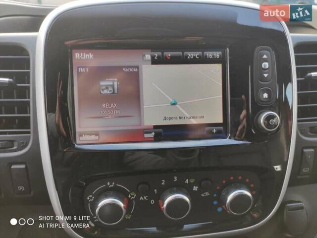 Красный Рено Трафик, объемом двигателя 2 л и пробегом 250 тыс. км за 25500 $, фото 16 на Automoto.ua