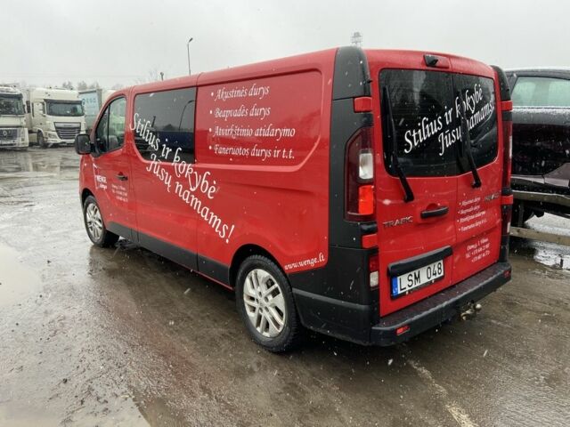 Красный Рено Трафик, объемом двигателя 2 л и пробегом 185 тыс. км за 17950 $, фото 3 на Automoto.ua