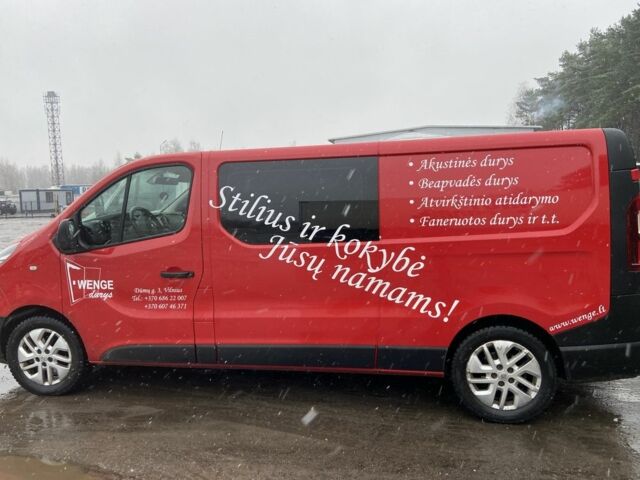 Красный Рено Трафик, объемом двигателя 2 л и пробегом 185 тыс. км за 17950 $, фото 4 на Automoto.ua