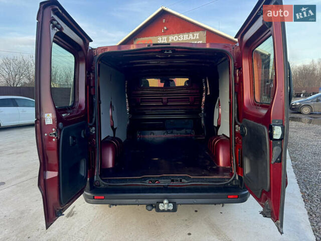 Красный Рено Трафик, объемом двигателя 2 л и пробегом 31 тыс. км за 23999 $, фото 10 на Automoto.ua