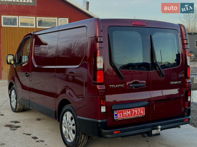 Красный Рено Трафик, объемом двигателя 2 л и пробегом 31 тыс. км за 23999 $, фото 9 на Automoto.ua
