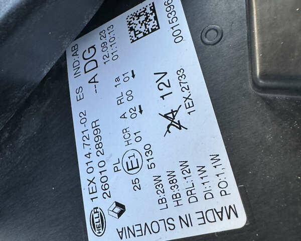 Красный Рено Трафик, объемом двигателя 2 л и пробегом 31 тыс. км за 23999 $, фото 19 на Automoto.ua