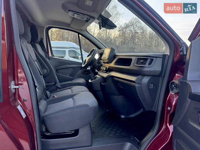 Красный Рено Трафик, объемом двигателя 2 л и пробегом 31 тыс. км за 23999 $, фото 11 на Automoto.ua