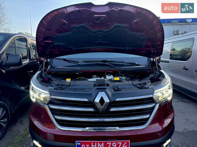 Красный Рено Трафик, объемом двигателя 2 л и пробегом 31 тыс. км за 23999 $, фото 22 на Automoto.ua