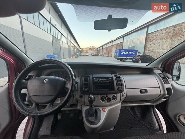Червоний Рено Трафік, об'ємом двигуна 1.9 л та пробігом 264 тис. км за 6499 $, фото 6 на Automoto.ua