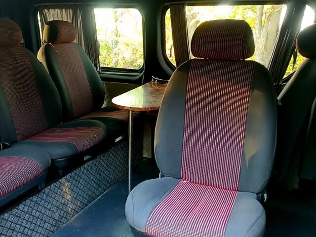 Красный Рено Трафик, объемом двигателя 1.9 л и пробегом 392 тыс. км за 7500 $, фото 8 на Automoto.ua