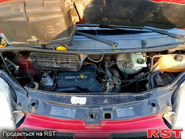 Красный Рено Трафик, объемом двигателя 1.9 л и пробегом 392 тыс. км за 7500 $, фото 9 на Automoto.ua