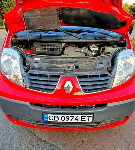 Червоний Рено Трафік, об'ємом двигуна 2 л та пробігом 357 тис. км за 9700 $, фото 4 на Automoto.ua