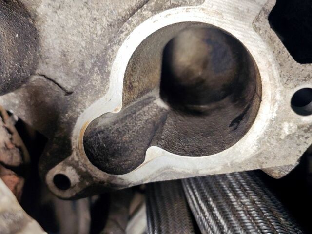 Рено Трафік 2010 у Харкові на Automoto.ua Червоний Рено Трафік, об'ємом двигуна 2 л та пробігом 230 тис. км за 9000 $, фото 3 на Automoto.ua