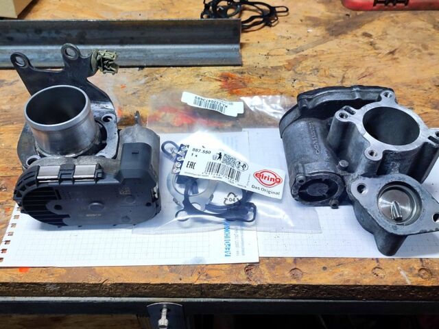 Рено Трафік 2010 у Харкові на Automoto.ua Червоний Рено Трафік, об'ємом двигуна 2 л та пробігом 230 тис. км за 9000 $, фото 4 на Automoto.ua