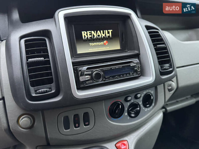 Рено Трафік, об'ємом двигуна 2 л та пробігом 285 тис. км за 11700 $, фото 28 на Automoto.ua