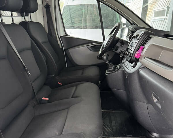 Рено Трафік, об'ємом двигуна 1.6 л та пробігом 400 тис. км за 10000 $, фото 11 на Automoto.ua