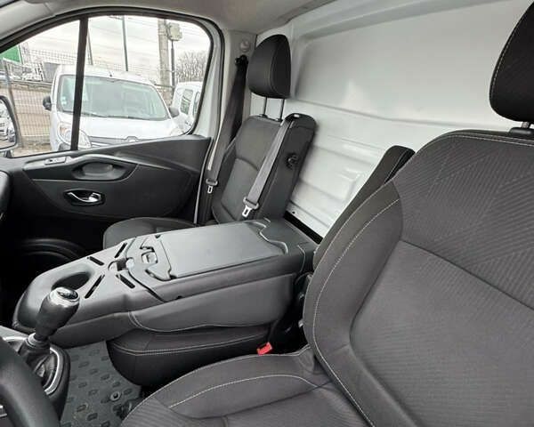 Рено Трафик, объемом двигателя 2 л и пробегом 186 тыс. км за 19200 $, фото 17 на Automoto.ua
