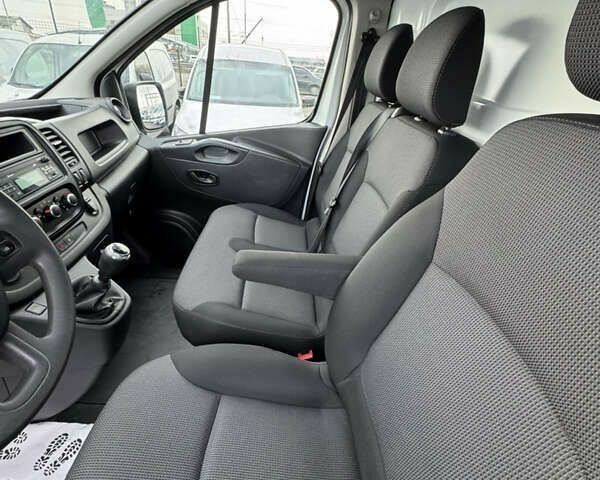 Рено Трафик, объемом двигателя 4.25 л и пробегом 151 тыс. км за 19900 $, фото 15 на Automoto.ua